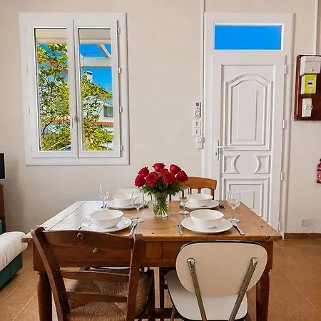 Σπίτι διακοπών Authentique Canetoise Proche Plage, Terrasse, Clim Canet-en-Roussillon