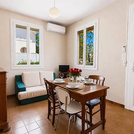 Authentique Canetoise Proche Plage, Terrasse, Clim * Canet-en-Roussillon