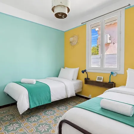 Authentique Canetoise Proche Plage, Terrasse, Clim Holiday home Canet-en-Roussillon